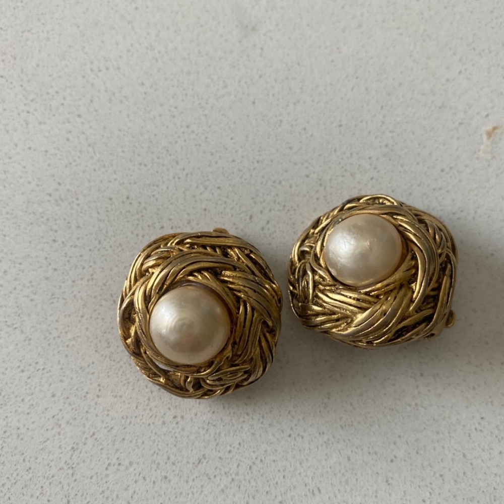 Chanel vintage earrings